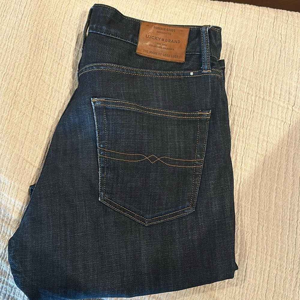 Lucky men’s jeans. 410 Athletic slim. Size 33/34